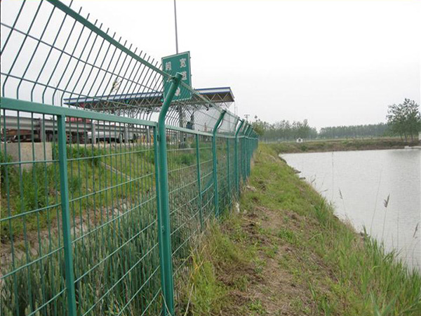 河道護(hù)欄網(wǎng)圖片2 河道護(hù)欄網(wǎng)圖片2