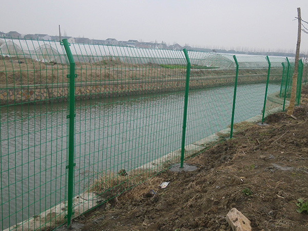 河道護(hù)欄網(wǎng)圖片4 河道護(hù)欄網(wǎng)圖片4